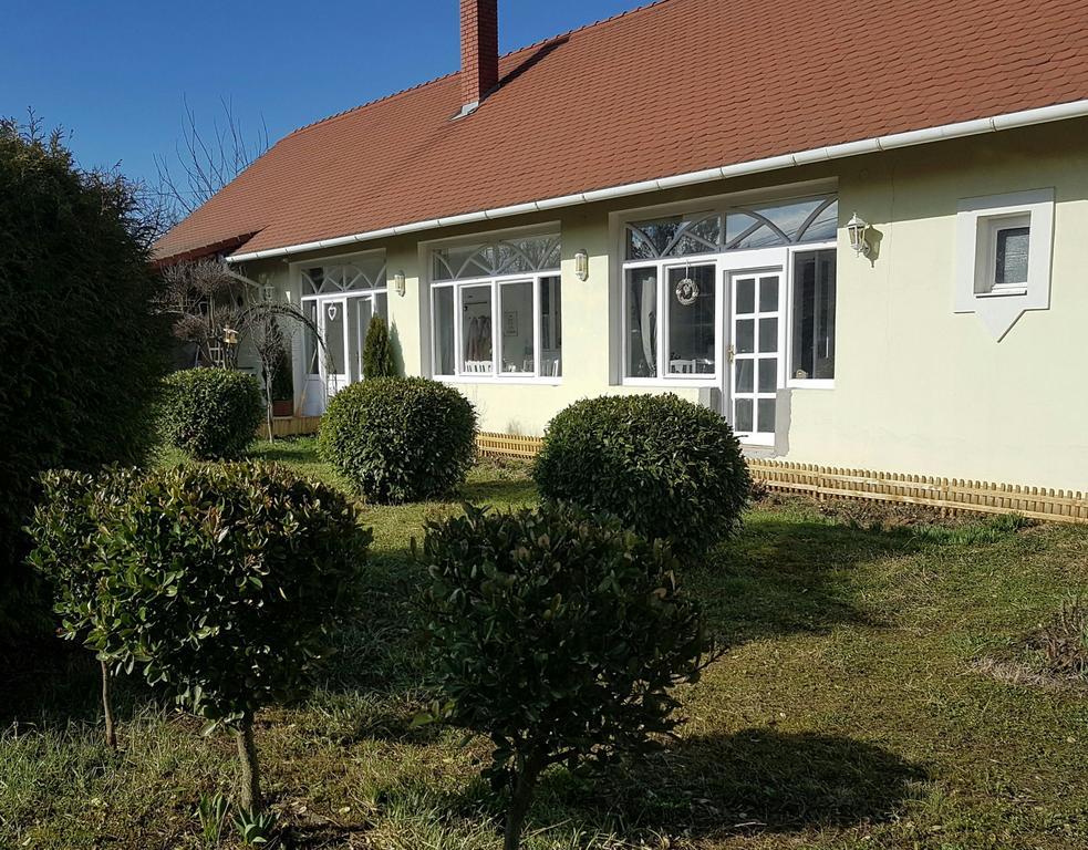 Zsigmond Vendeghaz Appartement Villány Buitenkant foto